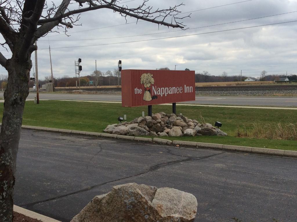 Countryside Inn Nappanee Esterno foto