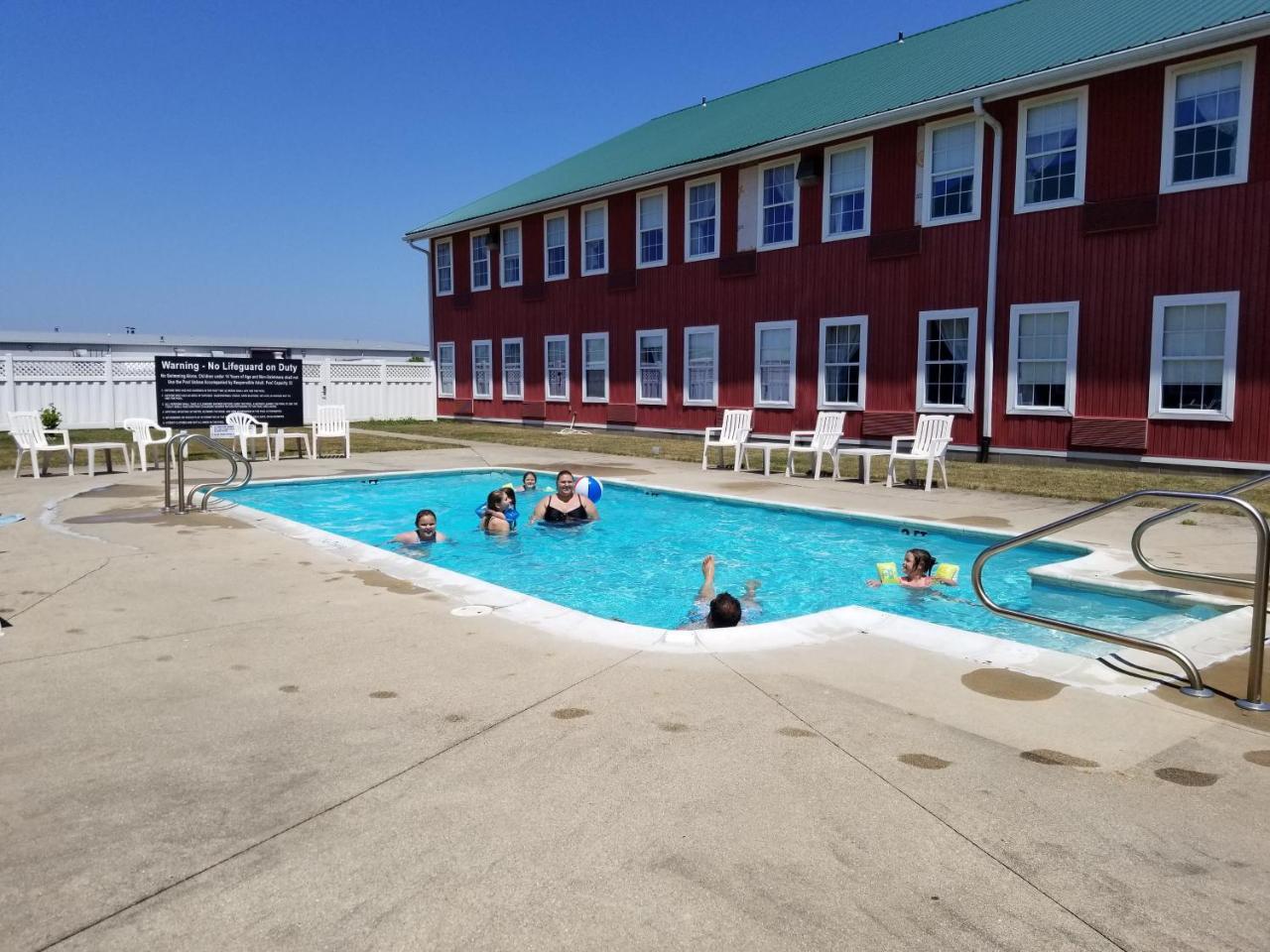 Countryside Inn Nappanee Esterno foto