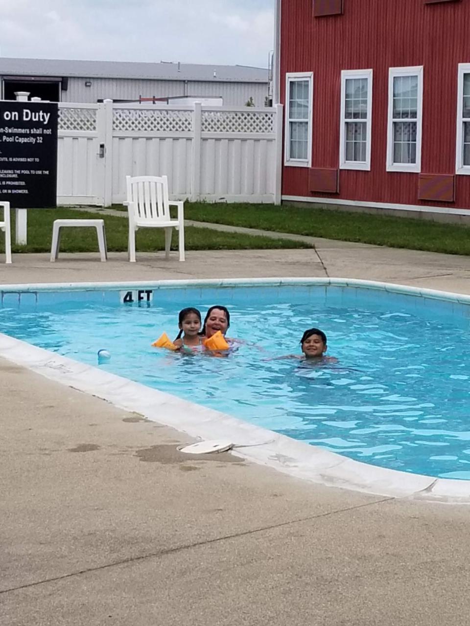 Countryside Inn Nappanee Esterno foto